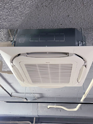 さいたま市大宮区 店舗 天カセエアコン設置写真